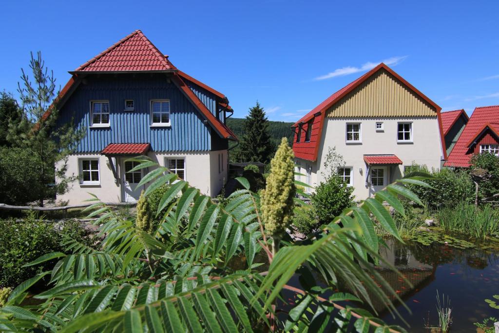 Gedung tempat holiday park berlokasi