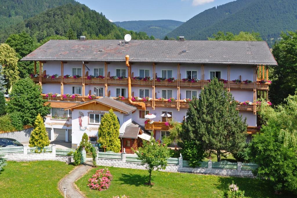 Galeriebild der Unterkunft Wellnesshotel Paradiesquelle in Puchberg am Schneeberg