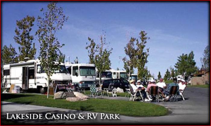 Asiakkaita majoituspaikassa RV Park at Lakeside Casino