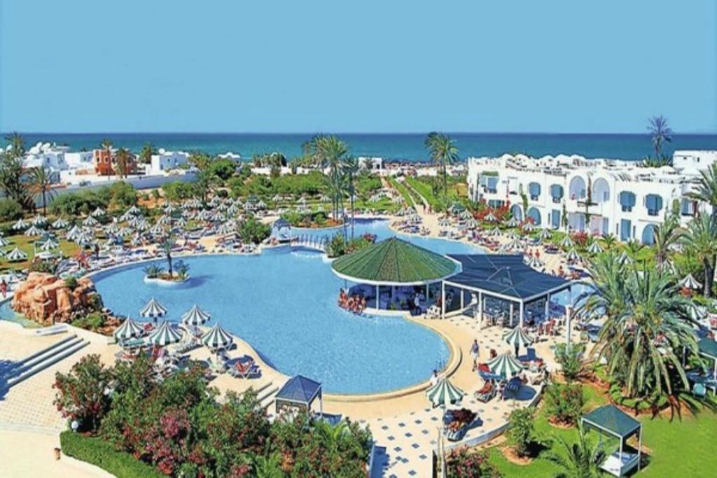 The swimming pool at or close to Djerba Holiday Beach