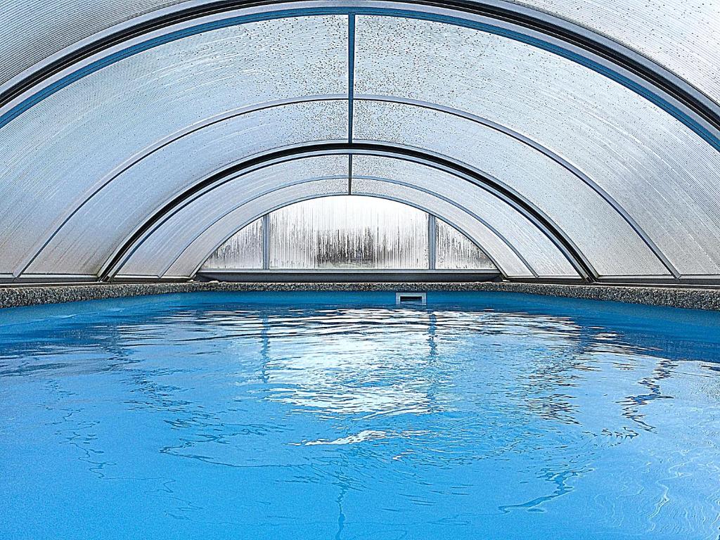 Piscine de l'établissement Apartmány Vojta ou située à proximité