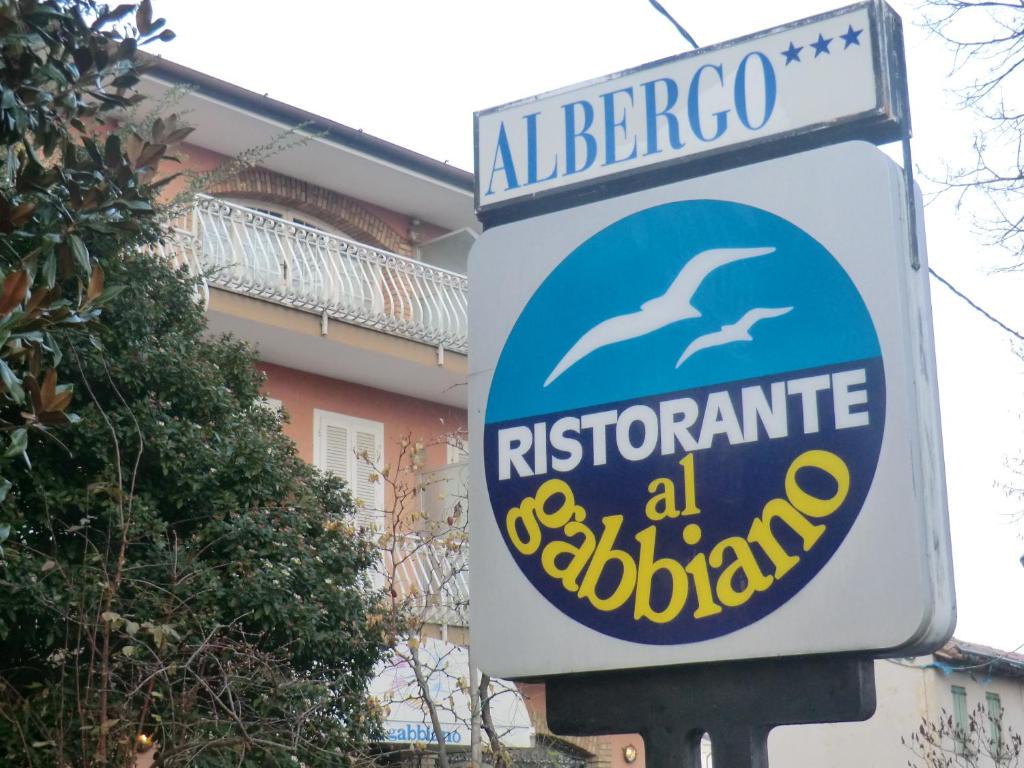 Un certificado, premio, letrero u otro documento en Hotel Ristorante al Gabbiano