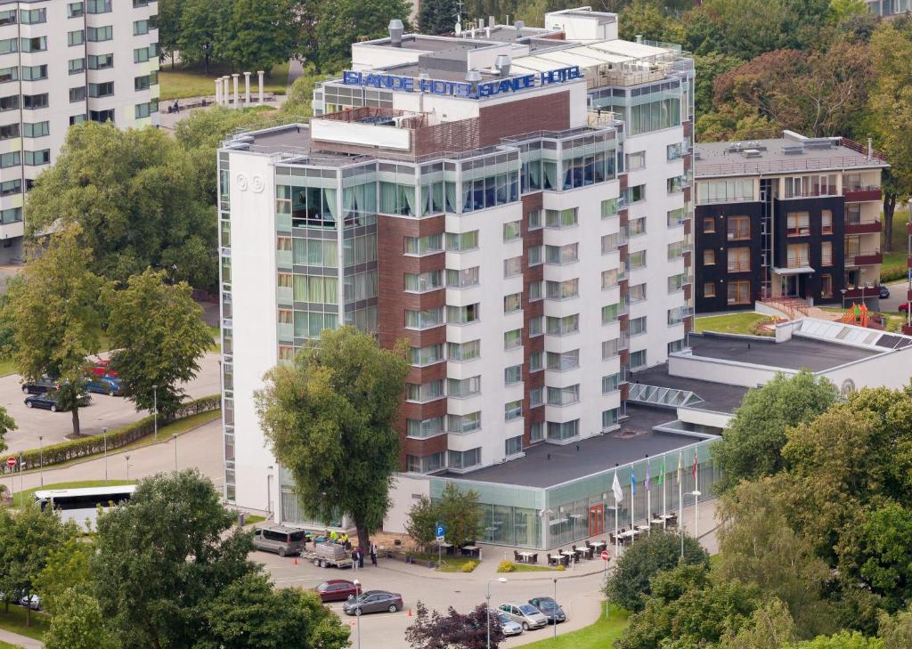 El edificio en el que está el hotel