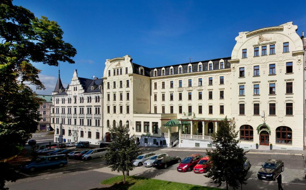 El edificio en el que está el hotel