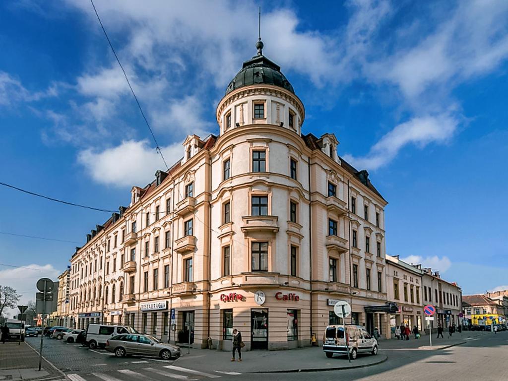 The building in which a szállodákat is located