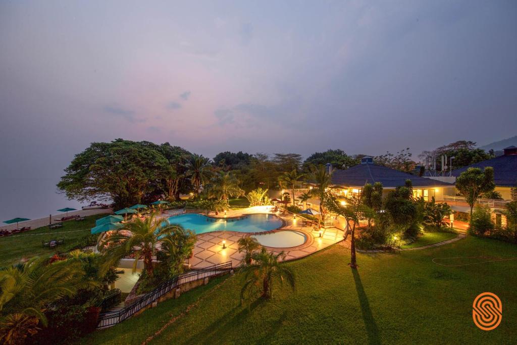 Hồ bơi trong/gần Lake Kivu Serena Hotel