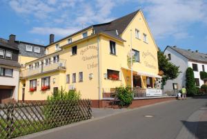 The building in which a szállodákat is located