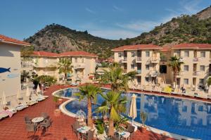 Photo de la galerie de l'établissement The Blue Lagoon Deluxe Hotel, à Ölüdeniz