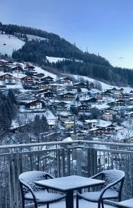 Marmotta Alpin hotel durante el invierno