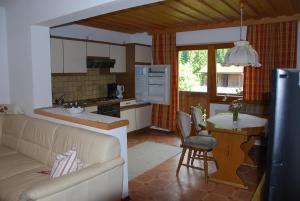 Una cocina o kitchenette en Rosumerhof