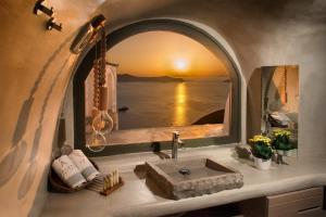 Kamar mandi di Aperto Suites - Adults Only