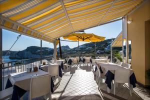 Foto de la galería de Hotel Villaggio Dei Pescatori en Ponza