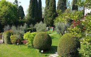 Vrt ispred objekta Hotel Désirée - Garda Lake Collection