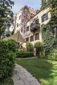 حديقة خارج Schloss-Castel Pienzenau - Guestrooms & Apartments - B&B-Hotel & Restaurant