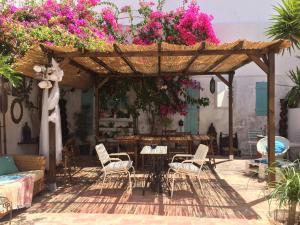 Um jardim em Casa dos Arcos - Charm Guesthouse