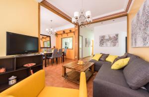 A television and/or entertainment centre at Apartmento Las Letras