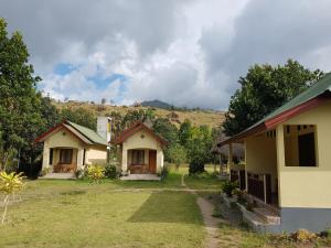 Uma vista da montanha tirada do parque turístico 