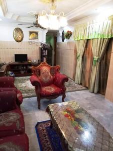 Гостиная зона в Farzai Homestay