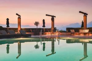 Kolam renang di atau di dekat Royal Hotel Thessaloniki