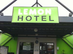 Sertifikatas, apdovanojimas, ženklas ar kitas apgyvendinimo įstaigoje Lemon Hotel - Tourcoing matomas dokumentas