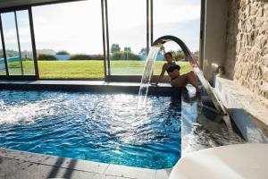 Poolen vid eller i närheten av Hotel Naturaleza Mar da Ardora Wellness & Spa