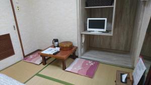 Televizors / izklaižu centrs naktsmītnē Asakusa Ryokan Toukaisou