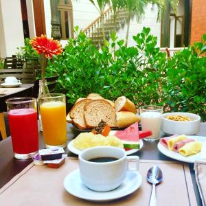 Comida no hostel ou em algum lugar perto