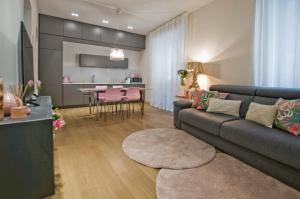 Madeleine apartments - Brera tesisinde bir oturma alanı