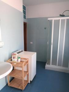 Kamar mandi di IsolaAzzurra