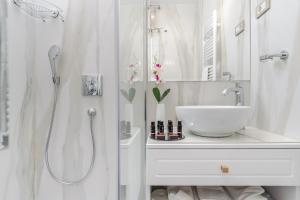 Ann Luxury Rooms tesisinde bir banyo