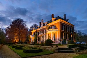 A garden outside Landgoed Rhederoord nabij Arnhem