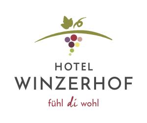 En logo, et sertifikat eller et firmaskilt på Hotel Winzerhof