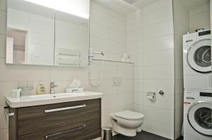 Bathroom sa Apartment Arnika - GRIWA RENT AG