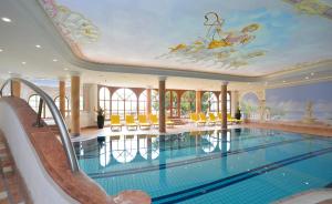 Bassein majutusasutuses Hotel Residenz Hochland või selle lähedal