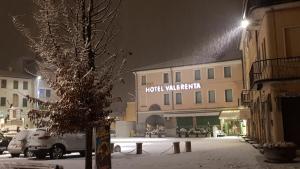 Hotel Valbrenta בחורף