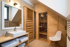 חדר רחצה ב-Apartments Sivka - Private Sauna