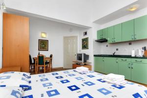 A kitchen or kitchenette at Villa Vranic Apartments