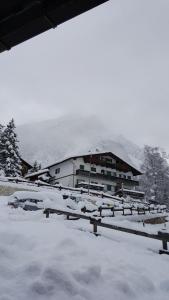 Grazioso appartamento in casa di montagna a San Vito di Cadore בחורף