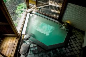 Бассейн в Takamiya Ryokan Miyamaso или поблизости