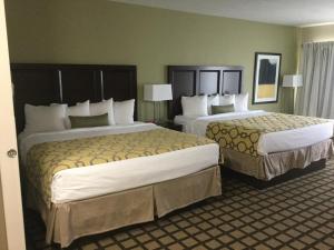 2 posti letto in camera d'albergo con 2 di Baymont by Wyndham Page Lake Powell a Page