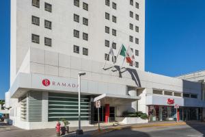 uma representação do hotel ramada em Toronto em Ramada Hola Culiacan em Culiacán