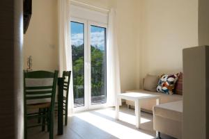 Seating area sa Villa Albanis