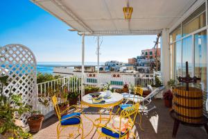 Ban công/sân hiên tại Hotel Villa Delle Palme in Positano