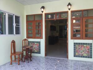 Планировка One One Hostel Patong