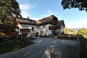 Rakennus, jossa guesthouse sijaitsee