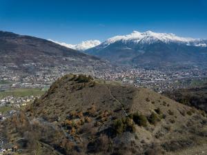 Uma vista da montanha tirada da casa de hóspedes 