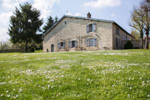 Dārzs pie naktsmītnes Hostellerie La Montagne