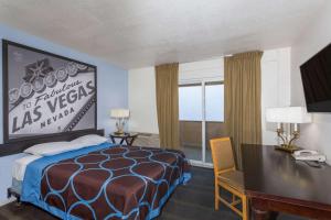 Katil atau katil-katil dalam bilik di Super 8 by Wyndham Las Vegas North Strip/Fremont St. Area