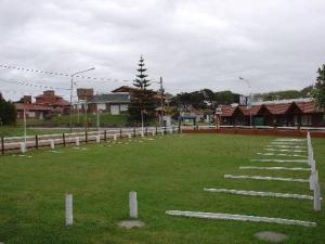 Garden sa labas ng Hotel Dubrava