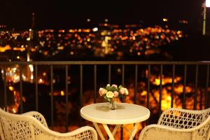 Uma varanda ou terraço em Tbilisi View Hotel